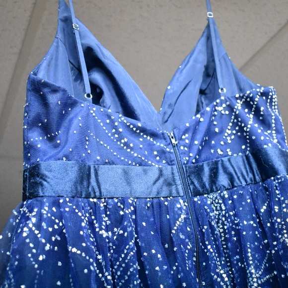 Navy-Blue Sparkly Dress Size L - Picture 3 of 3